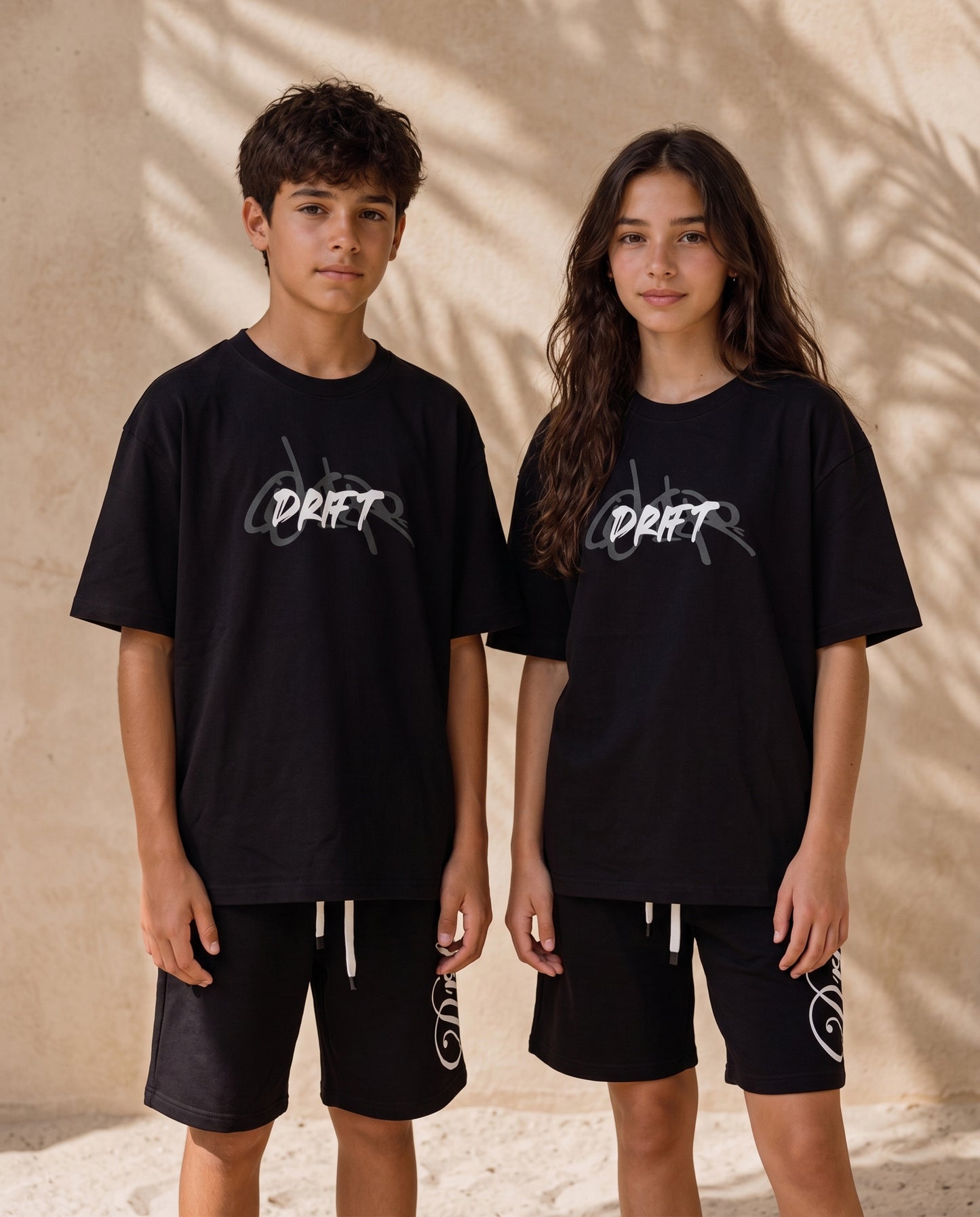 roots black tee