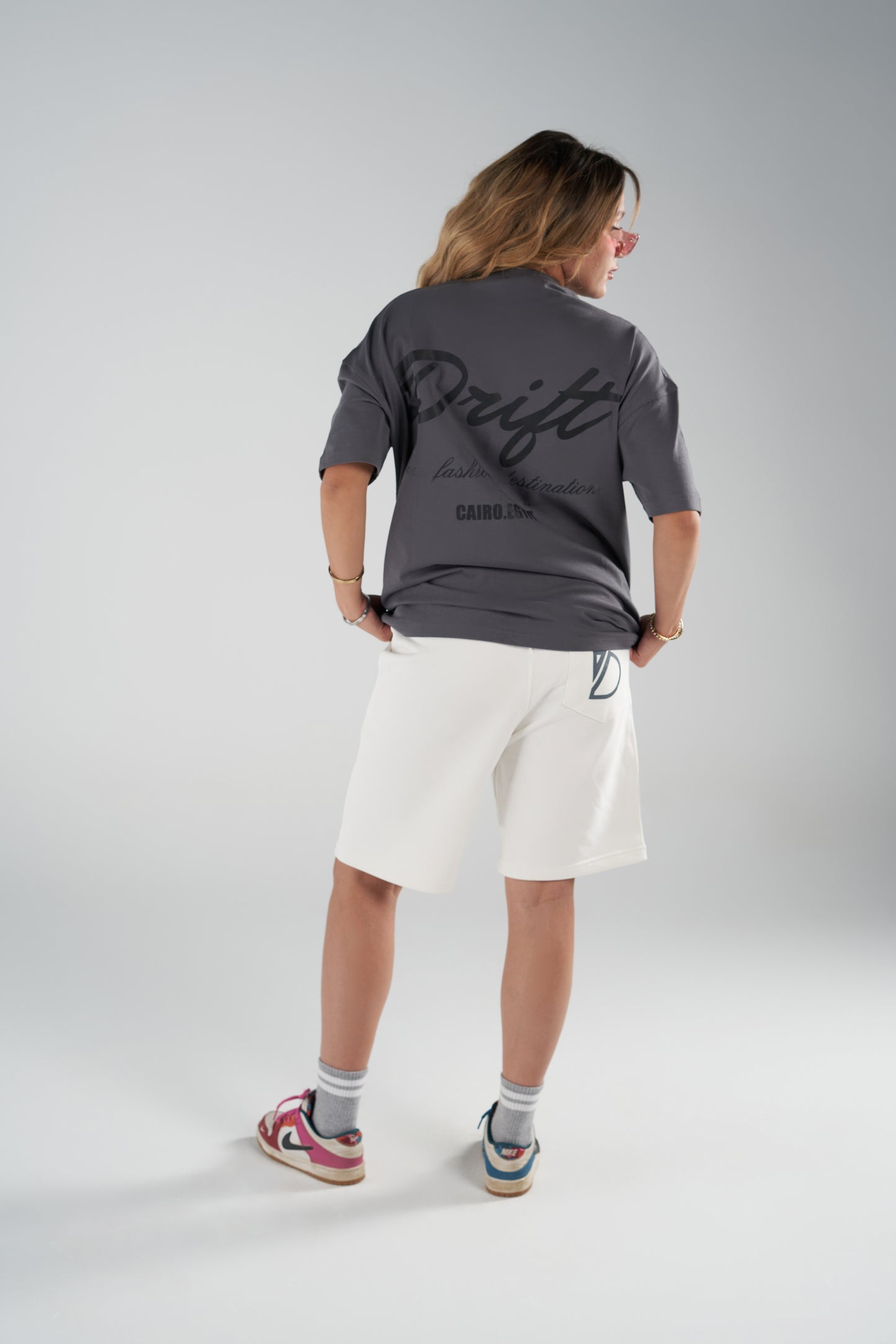cairo dark grey tee