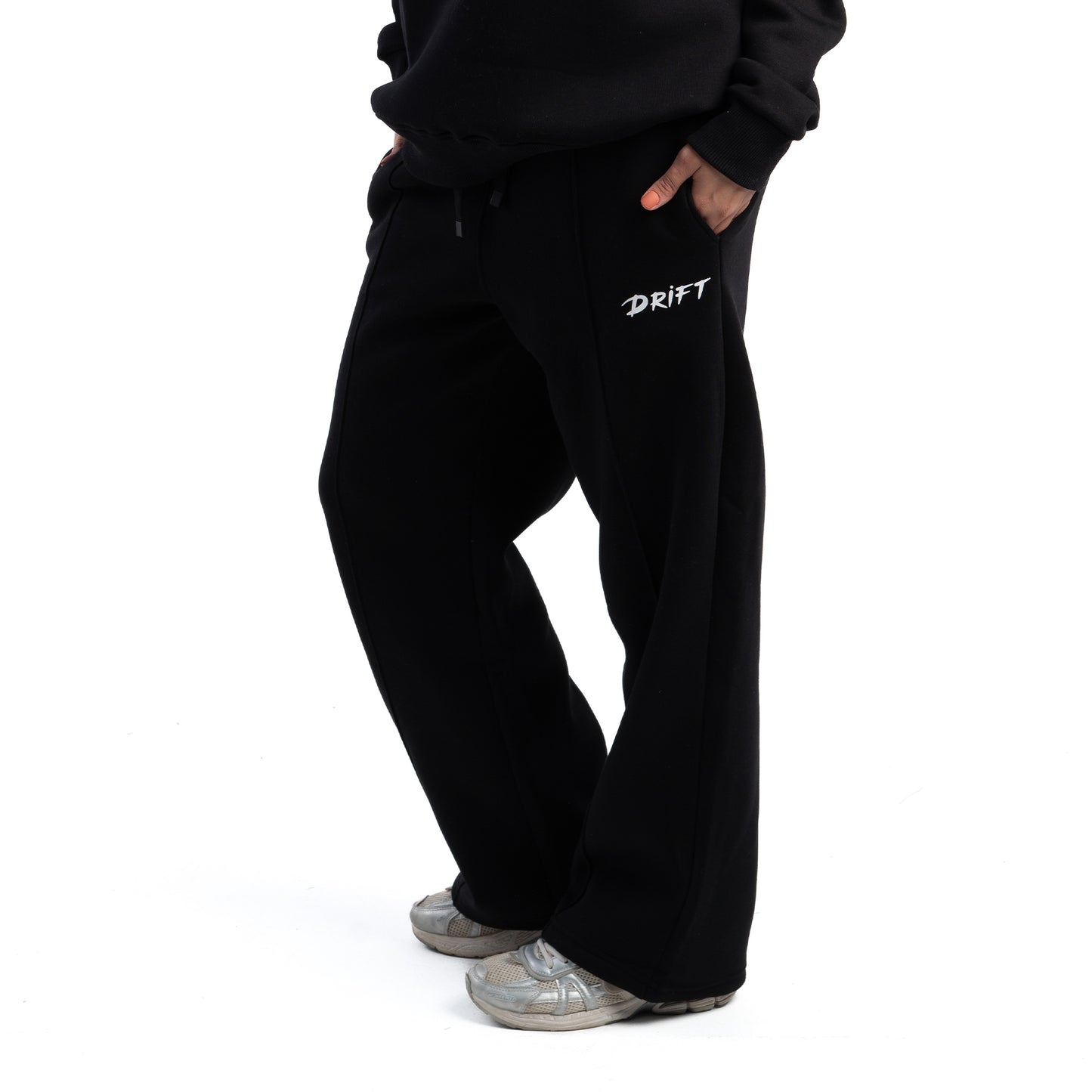 strike black sweatpants