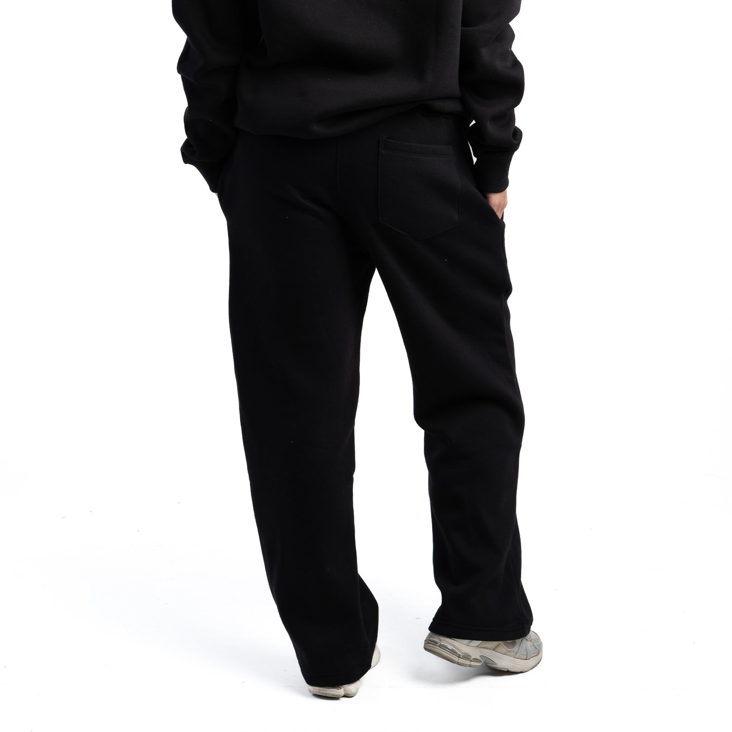 strike black sweatpants