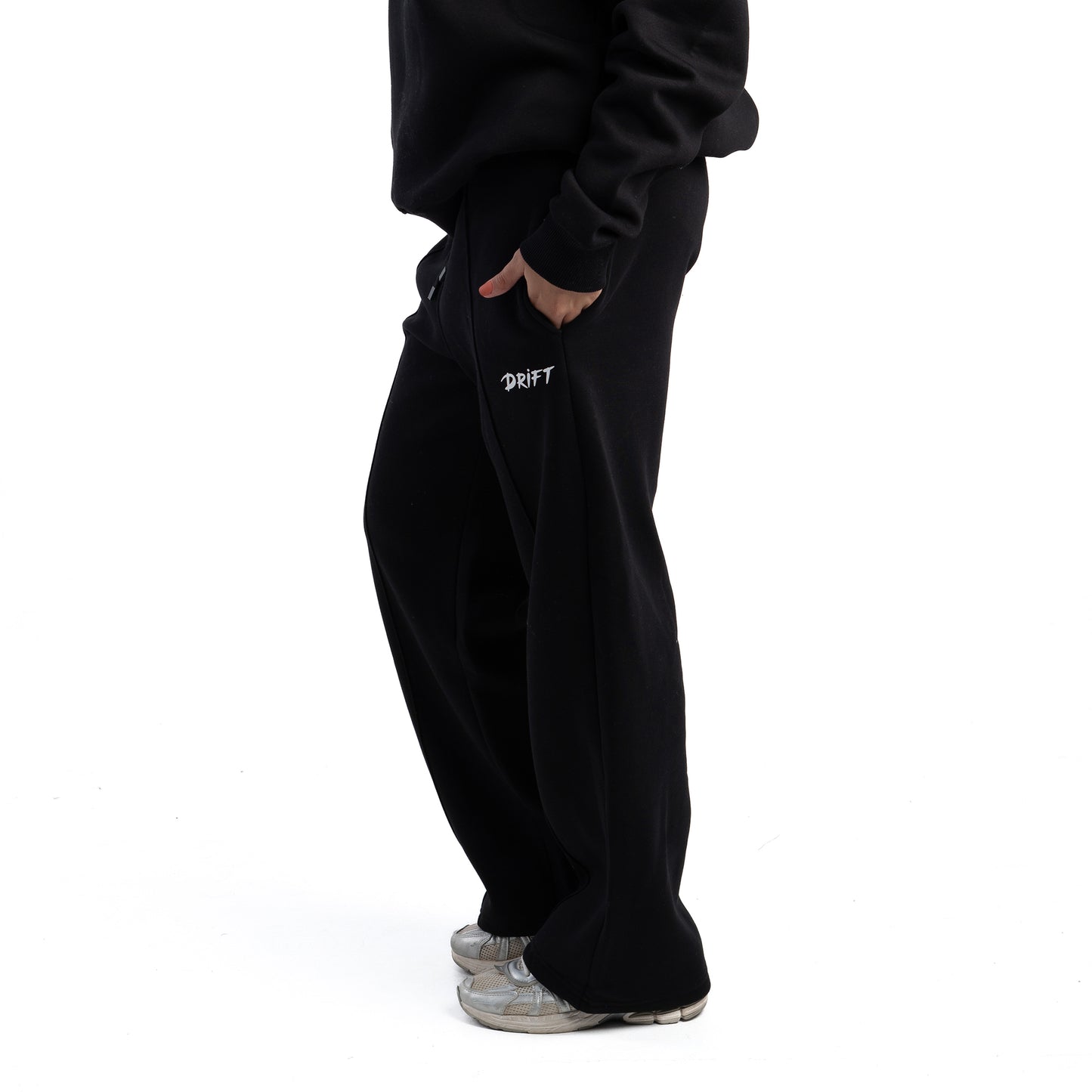 strike black sweatpants