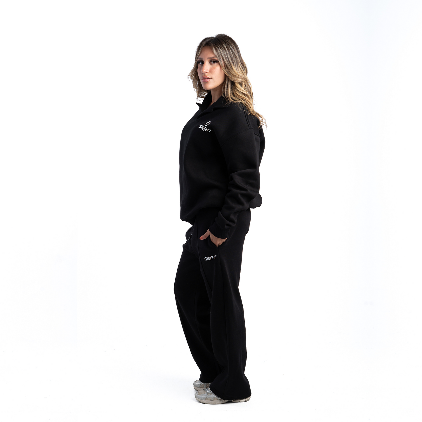 strike black sweatpants